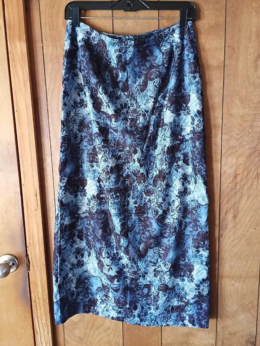 Studio C Women’s Size 10 Blue Abstract Print Maxi Skirt Poly Spandex Back Zip EU